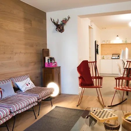 Holiday home Design Mountain In Center Of *