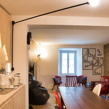 Holiday home Design Mountain In Center Of