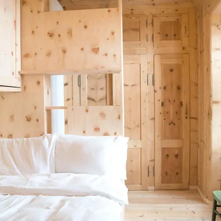 Design Mountain In Center Of Holiday home *